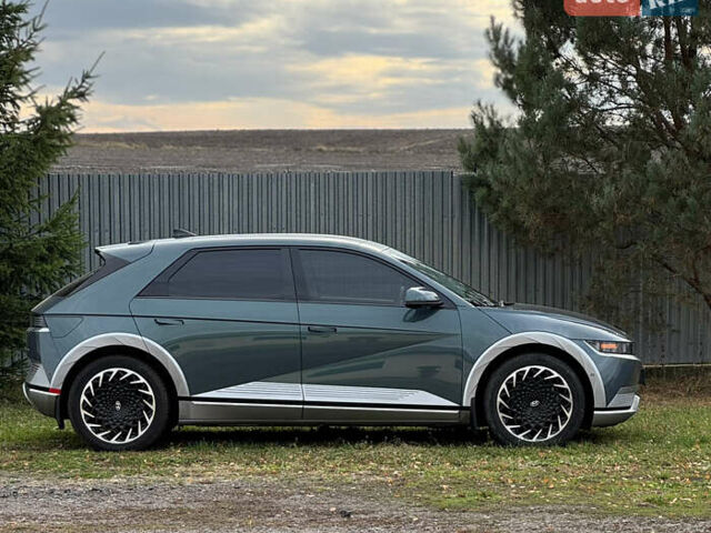 Серый Хендай Ioniq 5, объемом двигателя 0 л и пробегом 68 тыс. км за 29500 $, фото 4 на Automoto.ua