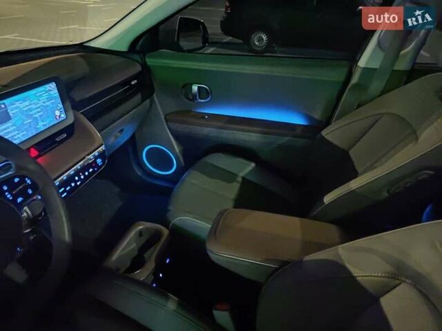 Серый Хендай Ioniq 5, объемом двигателя 0 л и пробегом 91 тыс. км за 33400 $, фото 18 на Automoto.ua