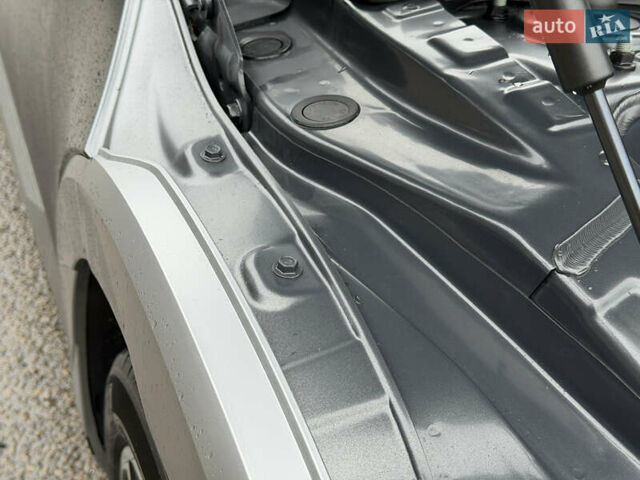 Сірий Хендай Ioniq 5, об'ємом двигуна 0 л та пробігом 65 тис. км за 34999 $, фото 152 на Automoto.ua