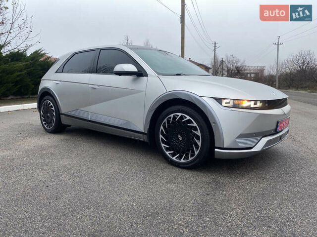 Серый Хендай Ioniq 5, объемом двигателя 0 л и пробегом 86 тыс. км за 26000 $, фото 2 на Automoto.ua