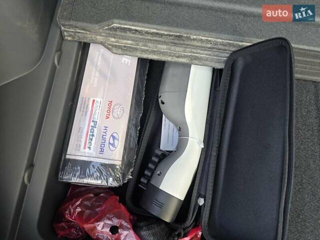 Сірий Хендай Ioniq 5, об'ємом двигуна 0 л та пробігом 35 тис. км за 36699 $, фото 49 на Automoto.ua