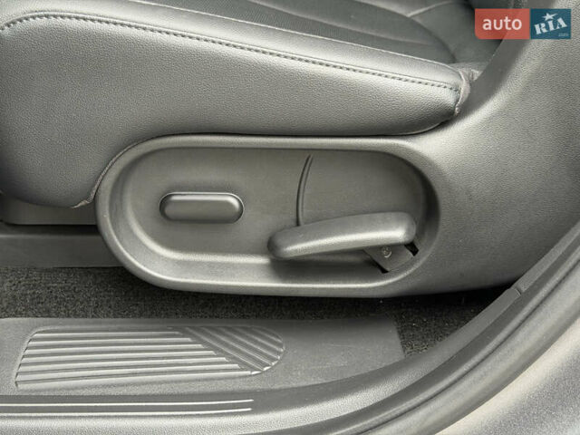 Сірий Хендай Ioniq 5, об'ємом двигуна 0 л та пробігом 65 тис. км за 34999 $, фото 80 на Automoto.ua