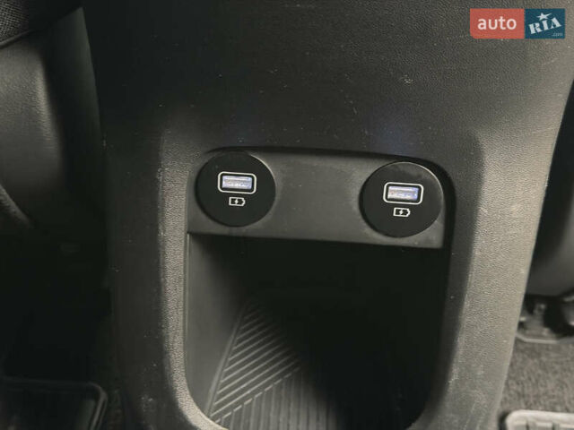 Сірий Хендай Ioniq 5, об'ємом двигуна 0 л та пробігом 65 тис. км за 34999 $, фото 91 на Automoto.ua