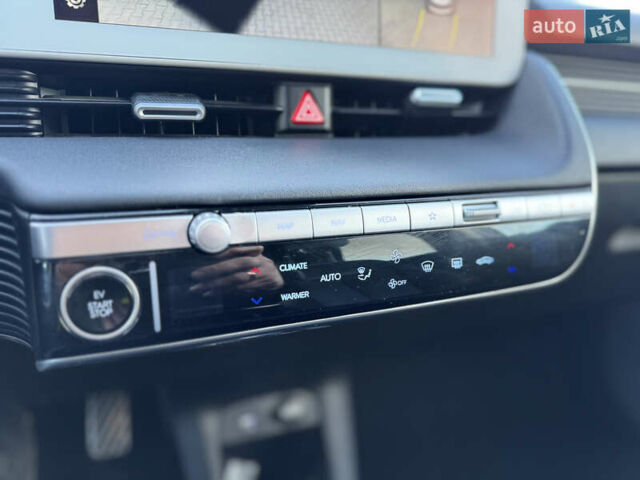 Серый Хендай Ioniq 5, объемом двигателя 0 л и пробегом 73 тыс. км за 24999 $, фото 28 на Automoto.ua