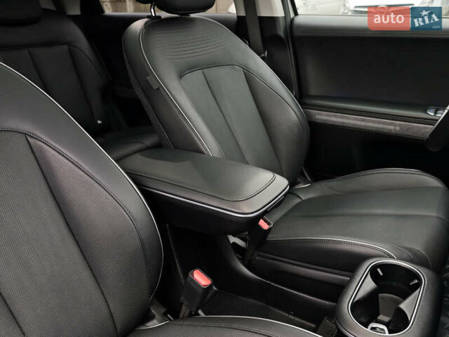 Серый Хендай Ioniq 5, объемом двигателя 0 л и пробегом 61 тыс. км за 29000 $, фото 71 на Automoto.ua