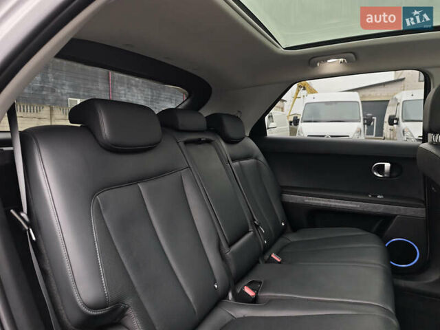 Серый Хендай Ioniq 5, объемом двигателя 0 л и пробегом 61 тыс. км за 29000 $, фото 64 на Automoto.ua