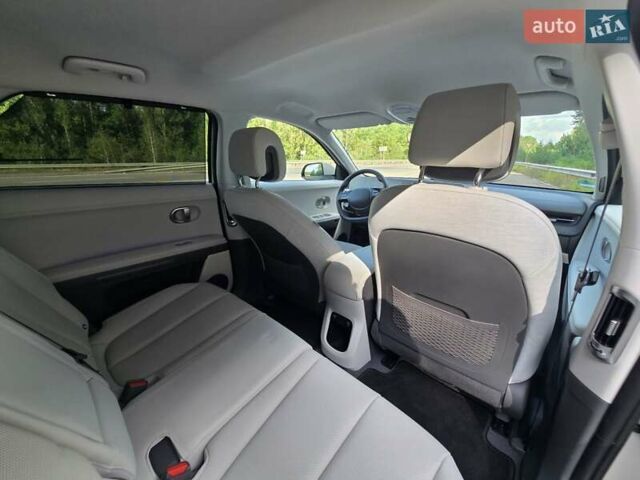 Сірий Хендай Ioniq 5, об'ємом двигуна 0 л та пробігом 35 тис. км за 36699 $, фото 56 на Automoto.ua