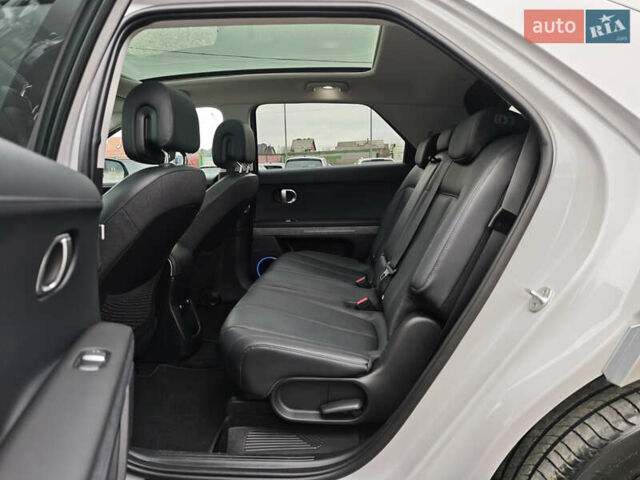 Серый Хендай Ioniq 5, объемом двигателя 0 л и пробегом 61 тыс. км за 29000 $, фото 52 на Automoto.ua