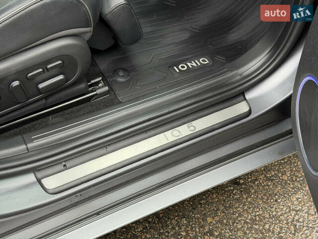 Сірий Хендай Ioniq 5, об'ємом двигуна 0 л та пробігом 65 тис. км за 34999 $, фото 98 на Automoto.ua