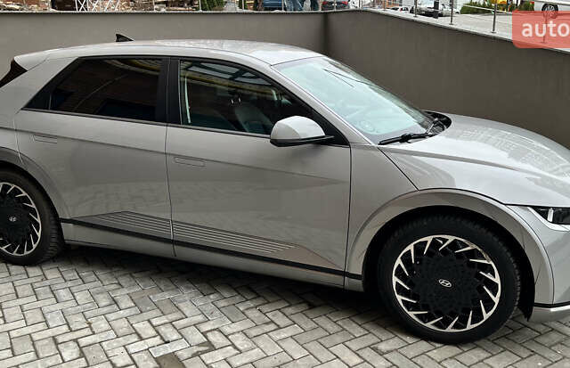 Серый Хендай Ioniq 5, объемом двигателя 0 л и пробегом 163 тыс. км за 22999 $, фото 10 на Automoto.ua