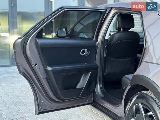Сірий Хендай Ioniq 5, об'ємом двигуна 0 л та пробігом 120 тис. км за 21500 $, фото 74 на Automoto.ua