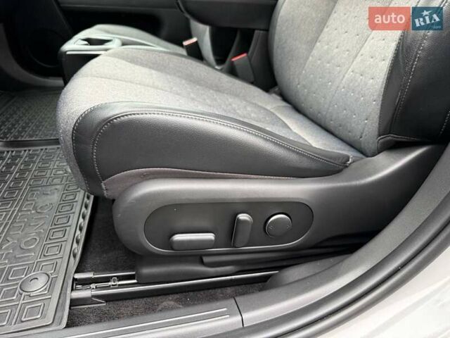 Сірий Хендай Ioniq 5, об'ємом двигуна 0 л та пробігом 43 тис. км за 29500 $, фото 21 на Automoto.ua