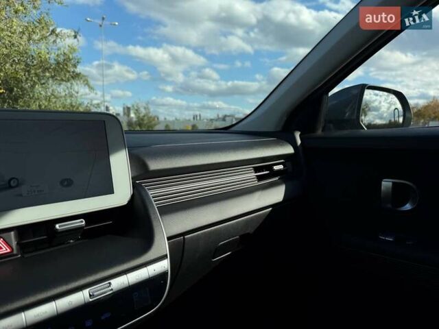 Серый Хендай Ioniq 5, объемом двигателя 0 л и пробегом 90 тыс. км за 23500 $, фото 62 на Automoto.ua