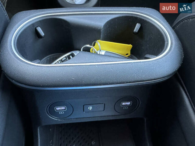 Серый Хендай Ioniq 5, объемом двигателя 0 л и пробегом 73 тыс. км за 24999 $, фото 29 на Automoto.ua