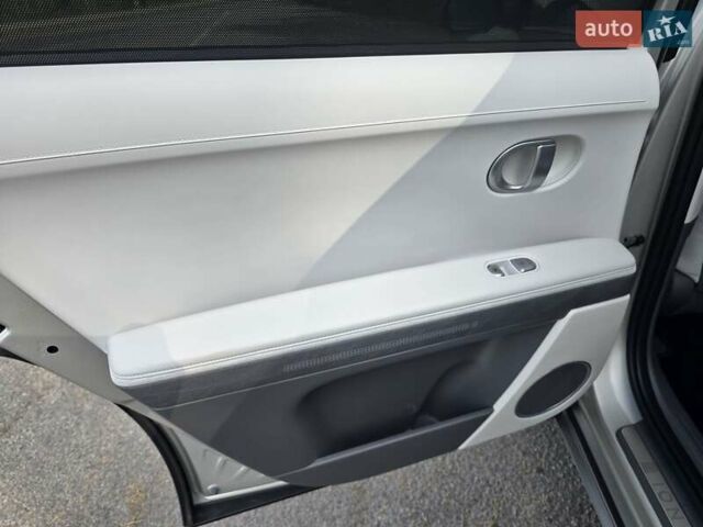 Сірий Хендай Ioniq 5, об'ємом двигуна 0 л та пробігом 35 тис. км за 36699 $, фото 39 на Automoto.ua