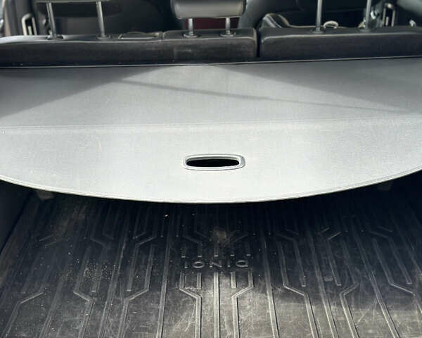 Серый Хендай Ioniq 5, объемом двигателя 0 л и пробегом 185 тыс. км за 23900 $, фото 57 на Automoto.ua