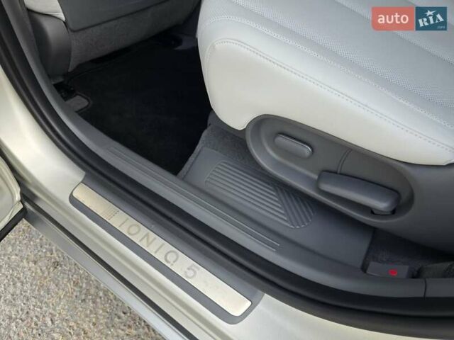 Сірий Хендай Ioniq 5, об'ємом двигуна 0 л та пробігом 35 тис. км за 36699 $, фото 42 на Automoto.ua
