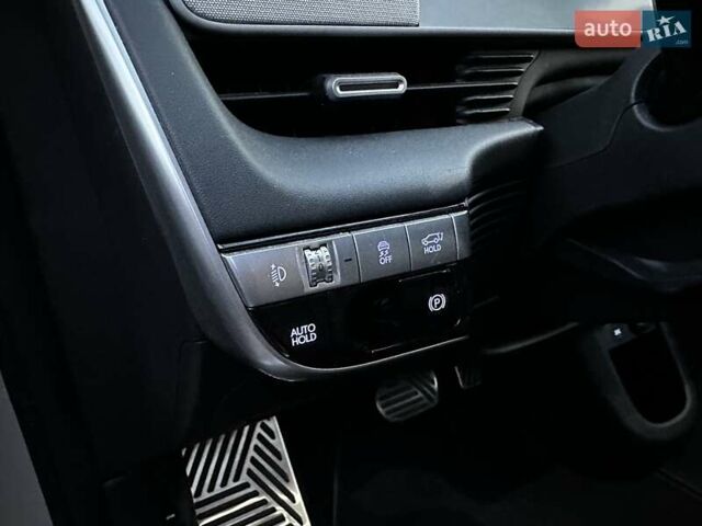 Серый Хендай Ioniq 5, объемом двигателя 0 л и пробегом 84 тыс. км за 31700 $, фото 26 на Automoto.ua