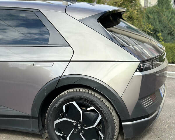 Серый Хендай Ioniq 5, объемом двигателя 0 л и пробегом 185 тыс. км за 23900 $, фото 39 на Automoto.ua