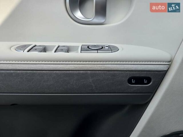 Сірий Хендай Ioniq 5, об'ємом двигуна 0 л та пробігом 35 тис. км за 36699 $, фото 29 на Automoto.ua