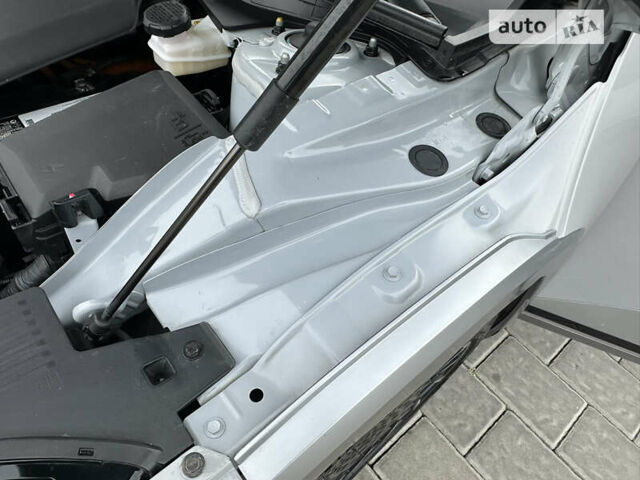 Серый Хендай Ioniq 5, объемом двигателя 0 л и пробегом 55 тыс. км за 29999 $, фото 49 на Automoto.ua