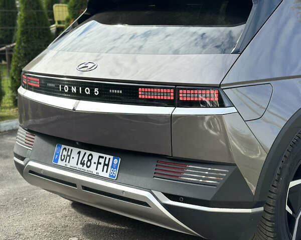 Серый Хендай Ioniq 5, объемом двигателя 0 л и пробегом 185 тыс. км за 23900 $, фото 25 на Automoto.ua