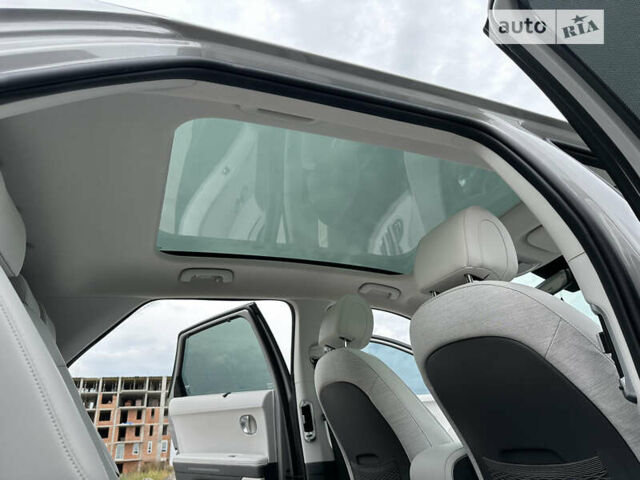 Серый Хендай Ioniq 5, объемом двигателя 0 л и пробегом 55 тыс. км за 29999 $, фото 34 на Automoto.ua