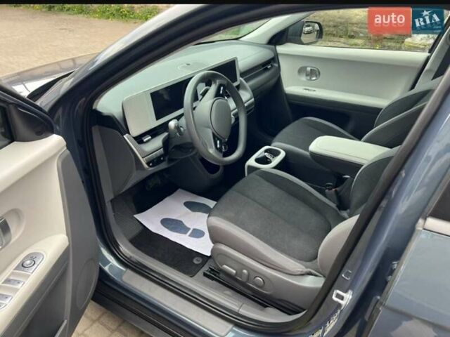 Сірий Хендай Ioniq 5, об'ємом двигуна 0 л та пробігом 17 тис. км за 22700 $, фото 6 на Automoto.ua