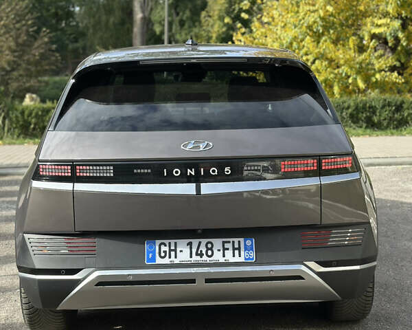 Серый Хендай Ioniq 5, объемом двигателя 0 л и пробегом 185 тыс. км за 23900 $, фото 22 на Automoto.ua