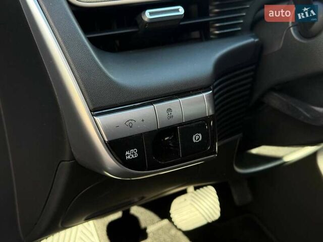 Серый Хендай Ioniq 5, объемом двигателя 0 л и пробегом 90 тыс. км за 23500 $, фото 35 на Automoto.ua