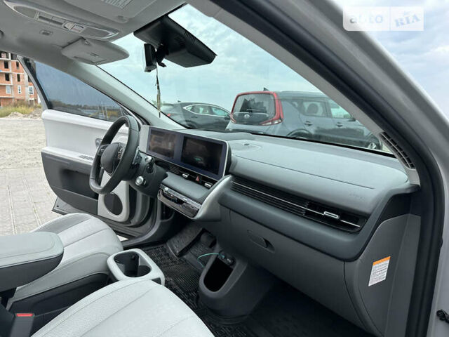 Серый Хендай Ioniq 5, объемом двигателя 0 л и пробегом 55 тыс. км за 29999 $, фото 28 на Automoto.ua