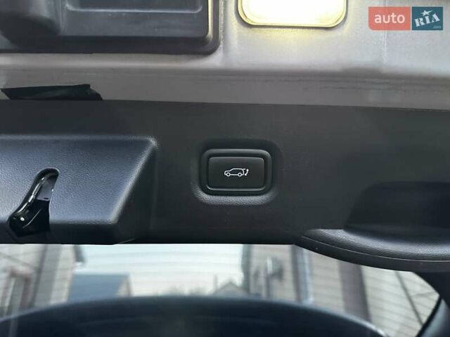 Серый Хендай Ioniq 5, объемом двигателя 0 л и пробегом 84 тыс. км за 31700 $, фото 40 на Automoto.ua