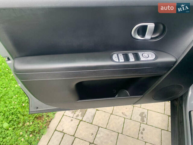 Серый Хендай Ioniq 5, объемом двигателя 0 л и пробегом 113 тыс. км за 23800 $, фото 14 на Automoto.ua