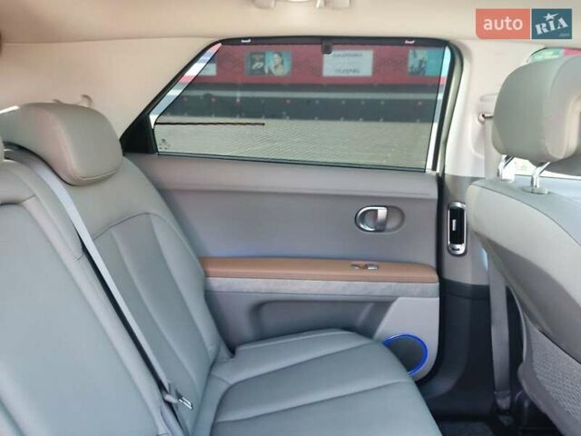 Серый Хендай Ioniq 5, объемом двигателя 0 л и пробегом 91 тыс. км за 33400 $, фото 12 на Automoto.ua