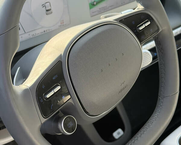 Серый Хендай Ioniq 5, объемом двигателя 0 л и пробегом 19 тыс. км за 28500 $, фото 10 на Automoto.ua