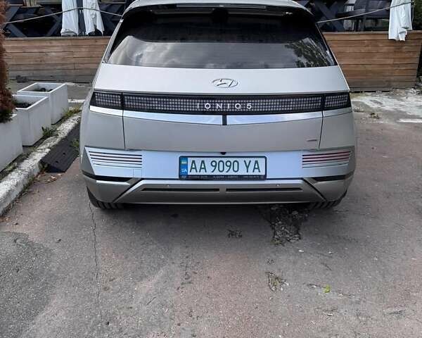 Серый Хендай Ioniq 5, объемом двигателя 0 л и пробегом 44 тыс. км за 35000 $, фото 3 на Automoto.ua