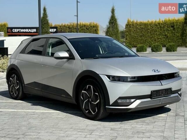 Серый Хендай Ioniq 5, объемом двигателя 0 л и пробегом 162 тыс. км за 20800 $, фото 2 на Automoto.ua