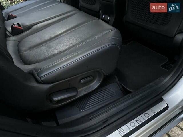 Серый Хендай Ioniq 5, объемом двигателя 0 л и пробегом 84 тыс. км за 31700 $, фото 39 на Automoto.ua