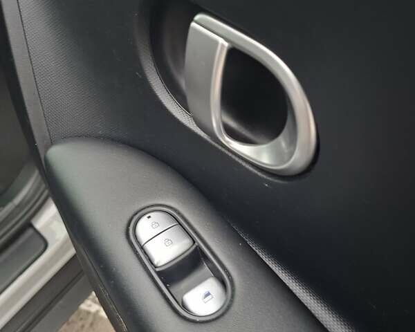 Сірий Хендай Ioniq 5, об'ємом двигуна 0 л та пробігом 119 тис. км за 20500 $, фото 23 на Automoto.ua