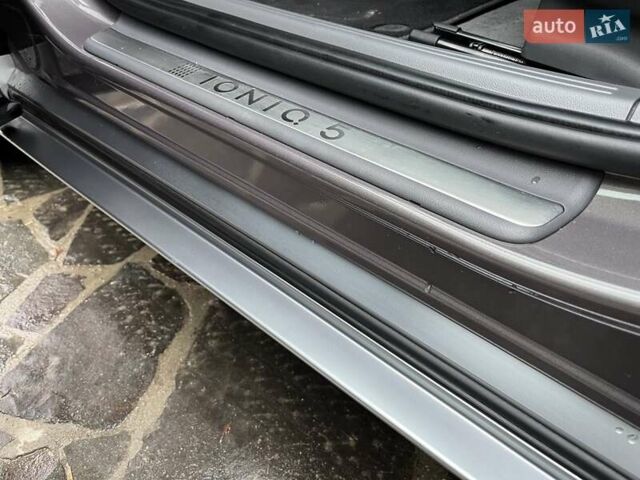 Серый Хендай Ioniq 5, объемом двигателя 0 л и пробегом 55 тыс. км за 24999 $, фото 52 на Automoto.ua