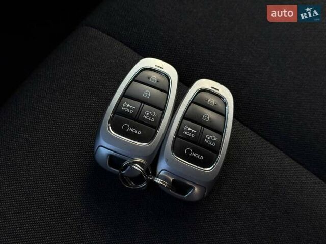 Серый Хендай Ioniq 5, объемом двигателя 0 л и пробегом 90 тыс. км за 23500 $, фото 65 на Automoto.ua