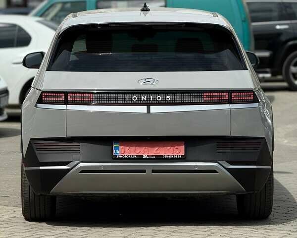 Сірий Хендай Ioniq 5, об'ємом двигуна 0 л та пробігом 56 тис. км за 26900 $, фото 6 на Automoto.ua