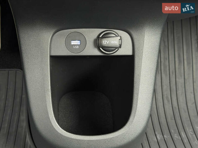 Сірий Хендай Ioniq 5, об'ємом двигуна 0 л та пробігом 65 тис. км за 34999 $, фото 142 на Automoto.ua