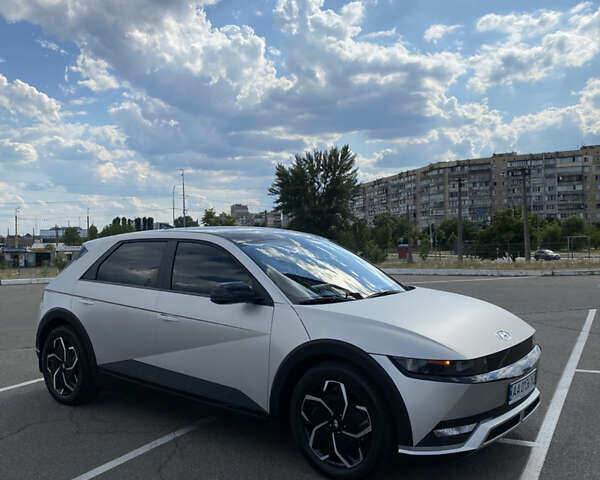 Серый Хендай Ioniq 5, объемом двигателя 0 л и пробегом 28 тыс. км за 27000 $, фото 5 на Automoto.ua