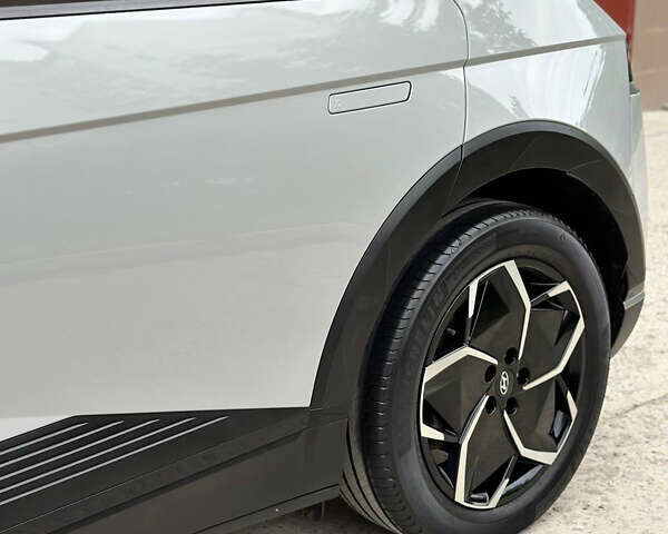 Сірий Хендай Ioniq 5, об'ємом двигуна 0 л та пробігом 151 тис. км за 22700 $, фото 104 на Automoto.ua