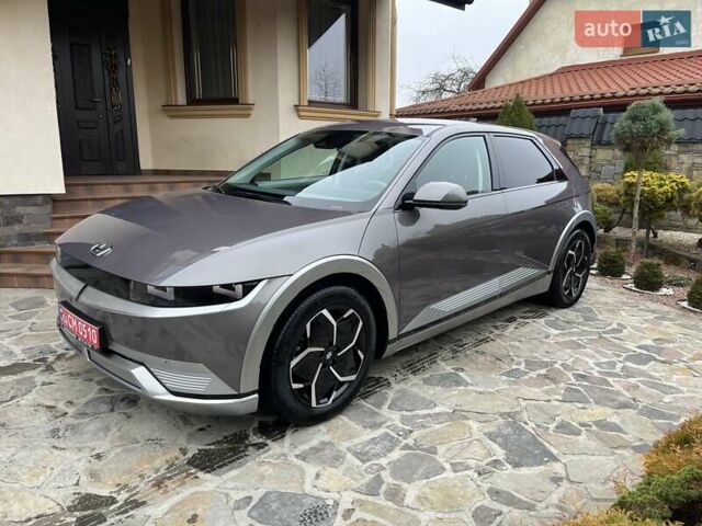 Серый Хендай Ioniq 5, объемом двигателя 0 л и пробегом 55 тыс. км за 24999 $, фото 4 на Automoto.ua