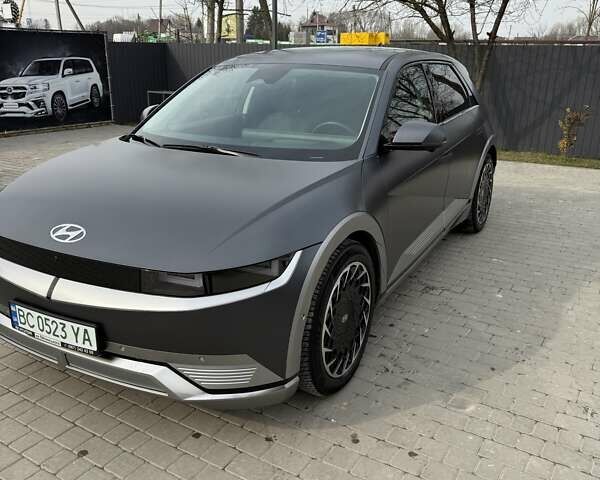 Серый Хендай Ioniq 5, объемом двигателя 0 л и пробегом 24 тыс. км за 41000 $, фото 6 на Automoto.ua