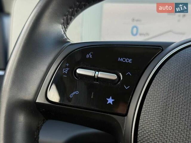 Серый Хендай Ioniq 5, объемом двигателя 0 л и пробегом 90 тыс. км за 23500 $, фото 58 на Automoto.ua