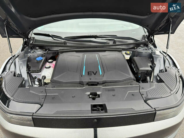 Сірий Хендай Ioniq 5, об'ємом двигуна 0 л та пробігом 65 тис. км за 34999 $, фото 149 на Automoto.ua