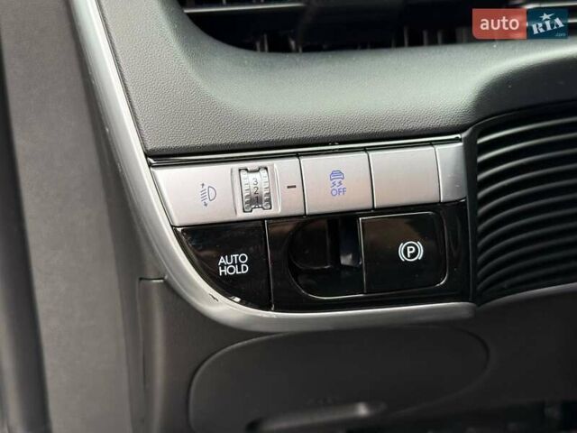 Сірий Хендай Ioniq 5, об'ємом двигуна 0 л та пробігом 43 тис. км за 29500 $, фото 35 на Automoto.ua